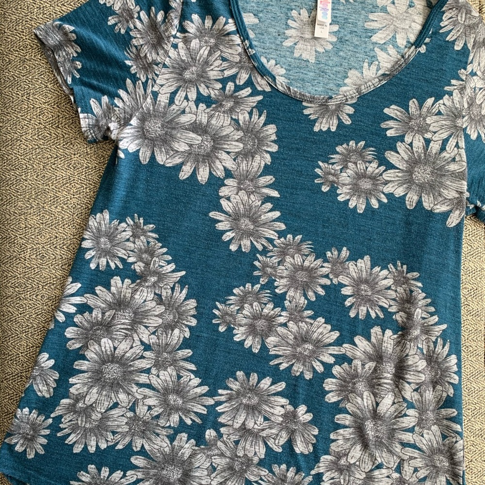 Lularoe Classic T